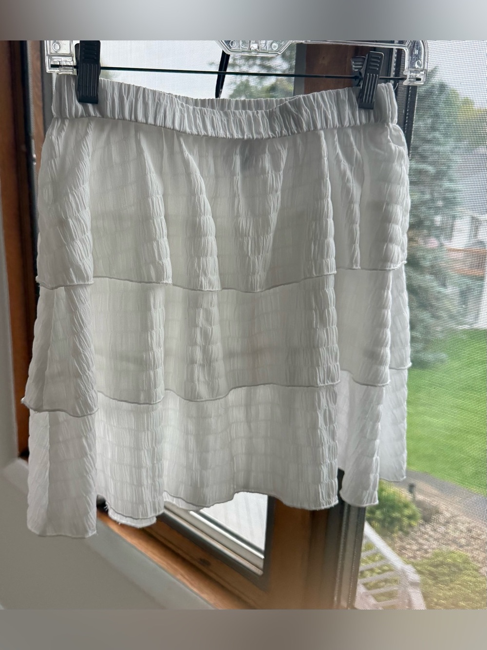 Shein White Tiered Mini Skirt size S pre owned .